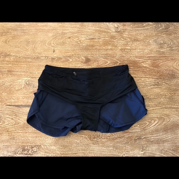Navy Blue Lulu Running 🏃🏼♀️ Shorts! - Picture 6 of 7